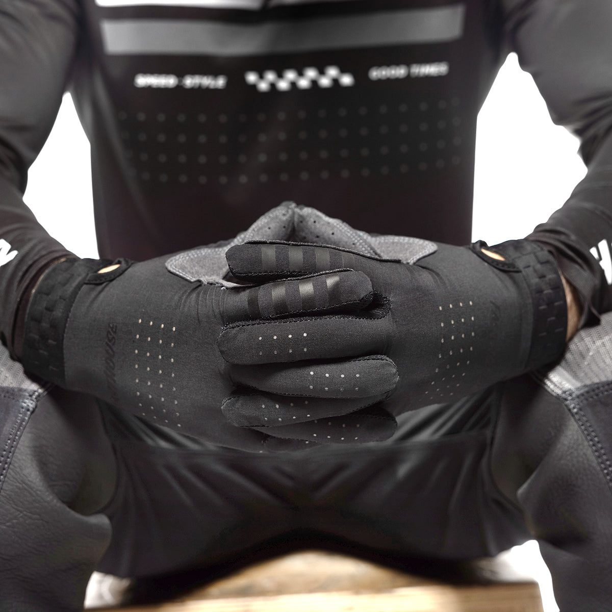 Helix Podium Glove - Black/White