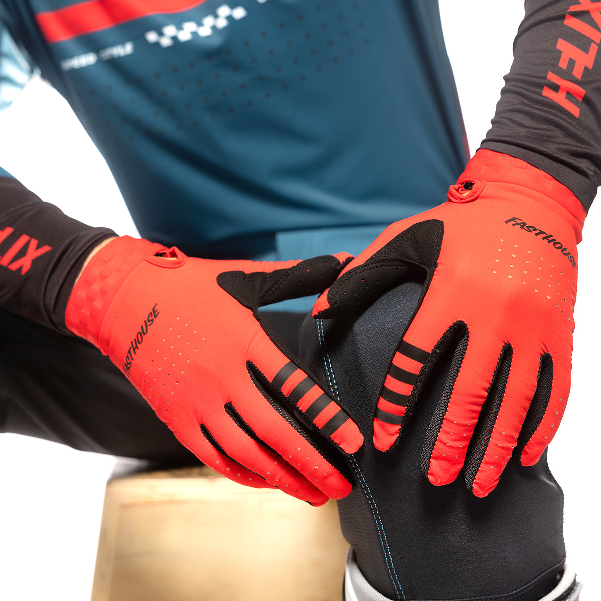 Helix Podium Glove - Red