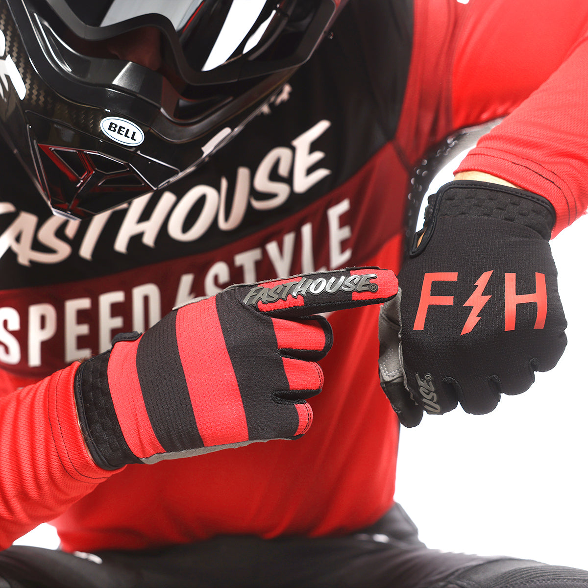 Speed Style Akin Glove - Black/Red