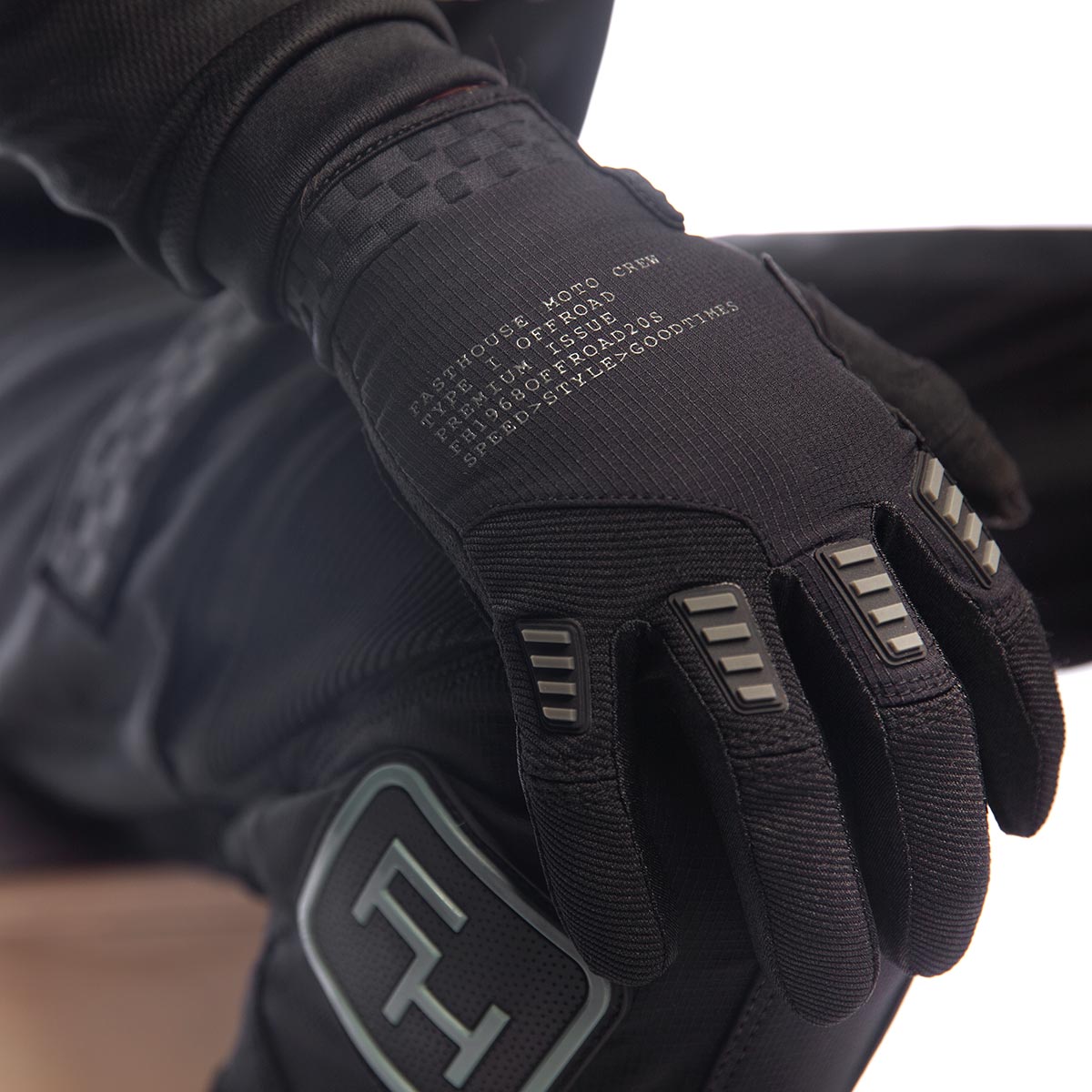 Strike Off-Road Glove - Black